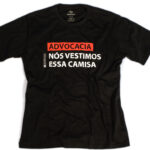 Camiseta Preta Nos Vestimos Essa Camisa G